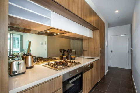 Retro Modern With Pool Near Westfield Doncaster - Accommodation Gold Coast 1