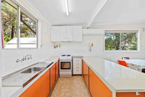 Retro Retreat - Accommodation Gold Coast 1