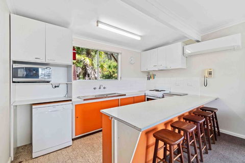 Retro Retreat - Accommodation Gold Coast 2