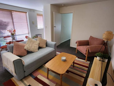 Retro Rose St Kilda Mansions - Gold Coast 4U 1