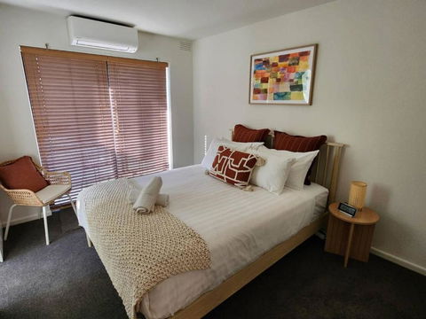 Retro Rose St Kilda Mansions - Gold Coast 4U 3