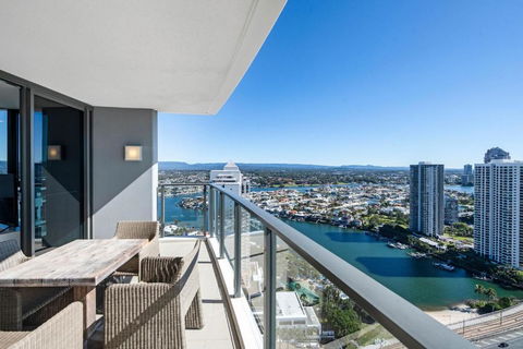 Rhapsody Stunning Ocean Views Apartment - CoastHM - Accommodation Gold Coast 3