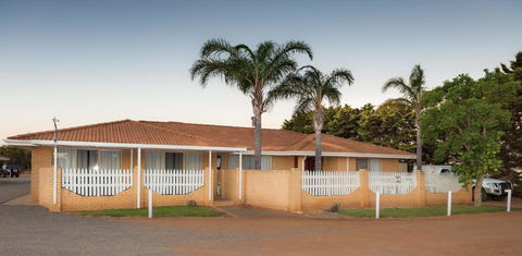 Rhodeside Lodge - Accommodation Gold Coast 2