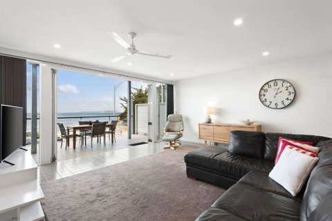 Rip N View - Accommodation Gold Coast 0