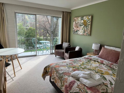Riverbank Park MOTEL - Accommodation Gold Coast 1