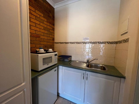 RiverPark Motel - Accommodation Gold Coast 2