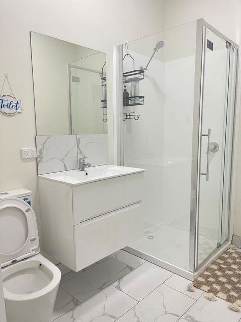 Riverside Hotel - Accommodation Gold Coast 2