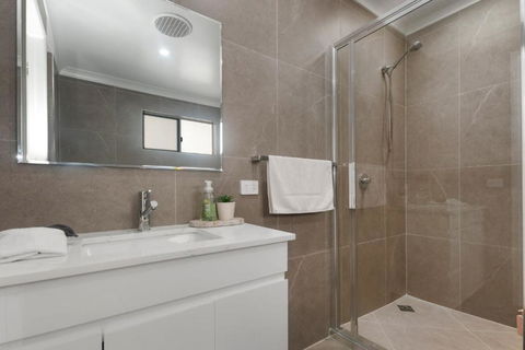 Riverside Serenity - Gold Coast 4U 3