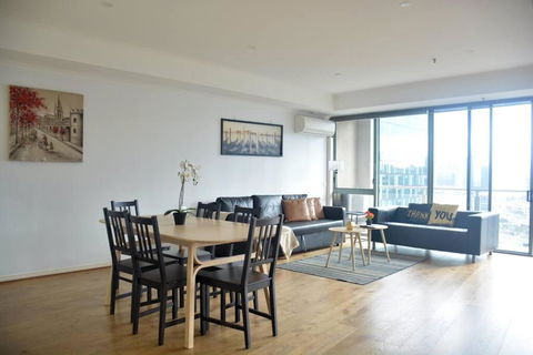 RiverView Spacious 3BR2Bath2Car WifiPoolGym Crown - Accommodation Gold Coast 3