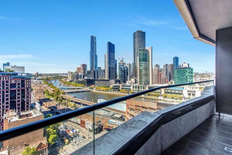 Riverview Suites By EdgeTrip - Accommodation Gold Coast 0