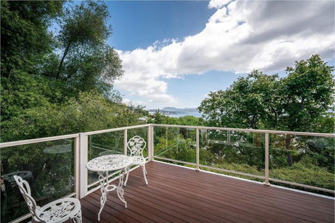 Riveting House With Incredible Water-view At SandyBay - Gold Coast 4U 1
