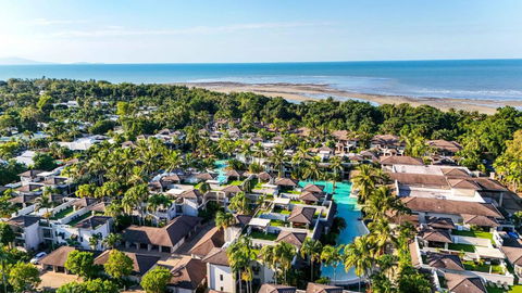 Resort-style Swim Out - A Poolside Oasis - Accommodation Gold Coast 0