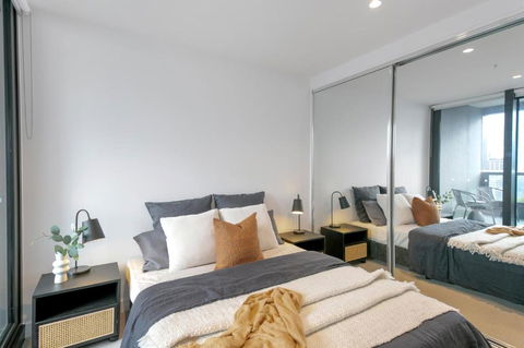 REST COLLECTION Apartments At Melbourne Quarter - Accommodation Gold Coast 2