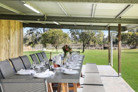Roads End With Games Barn Ponies Alfresco Dining - Accommodation Gold Coast 2