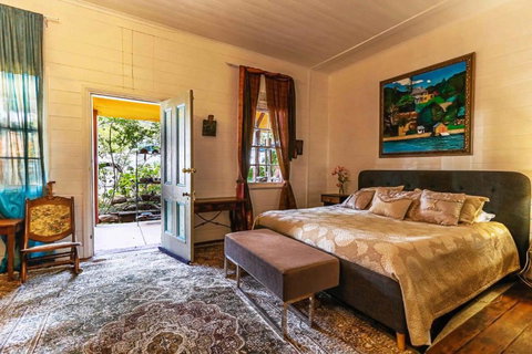 Robbie Burns Hotel Wyndham - Accommodation Gold Coast 0