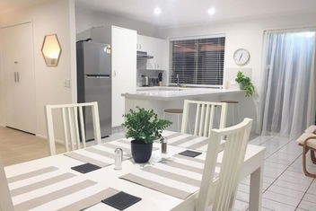 Robin Joy with Accommodation Gold Coast