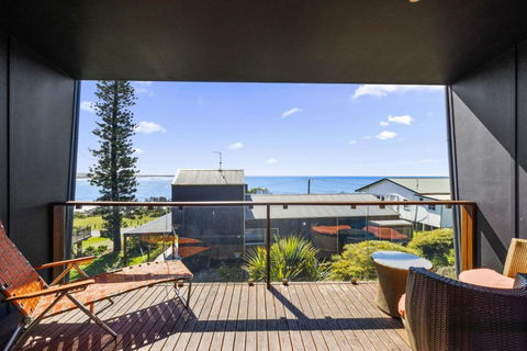 Rock Ledge - Gold Coast 4U 0