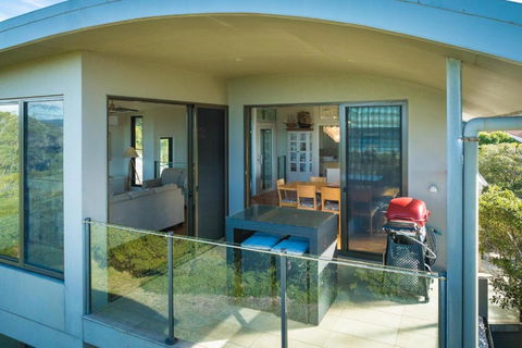 Rolling Waves 3 - Beach Access & Pet Friendly! - Accommodation Gold Coast 2