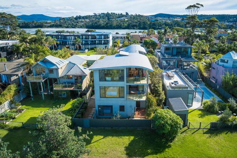 Rolling Waves 3 - Beach Access & Pet Friendly! - Accommodation Gold Coast 1