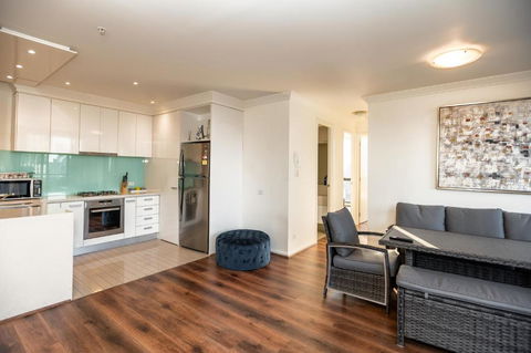 Rome Sky Villa - Accommodation Gold Coast 2