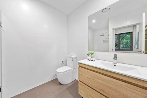 Rooftop 2 Bed Apt With Terrace At Newtown MHS - Accommodation Gold Coast 2