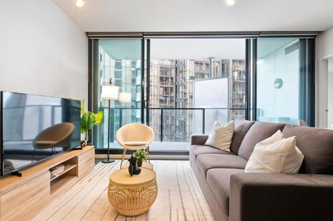 Rooftop Pool 2BR Apt At Marvel Stadium With Free Parking - Accommodation Gold Coast 1