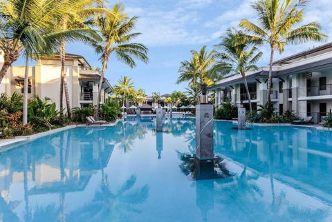 Rooftop Tranquility At Stunning Temple Resort - Accommodation Gold Coast 3