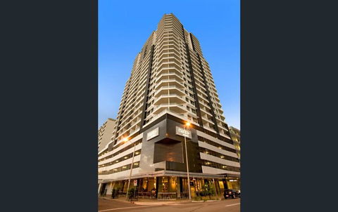 Room With Kitchen At Pandanus - Accommodation Gold Coast 0