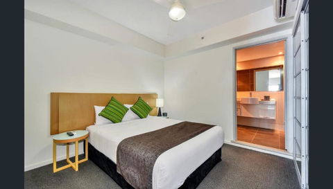 Room With Kitchen At Pandanus - Accommodation Gold Coast 2