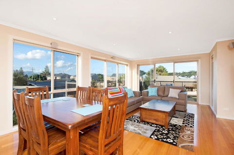 Rose - Accommodation Gold Coast 0