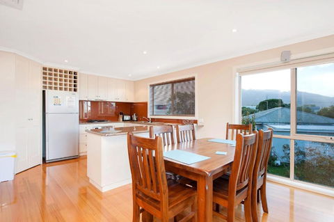 Rose - Accommodation Gold Coast 2