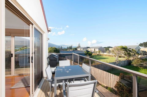 Rose - Accommodation Gold Coast 3