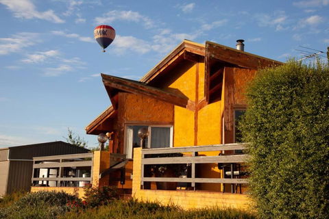 Rose Cottage Yarra Glen - Accommodation Gold Coast 0