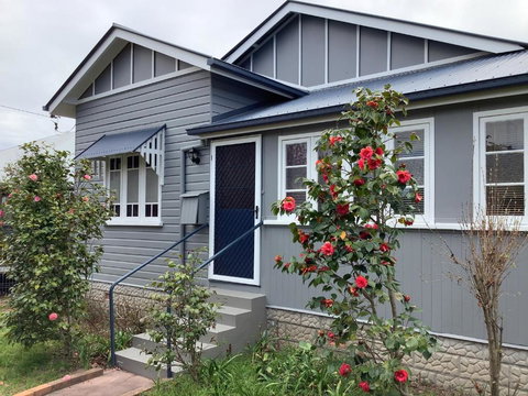 Rosellas On Corundum Cottage - Treat Yourself! - 1 Gold Coast 0