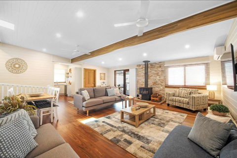 Rosemill Cottage - Mobility Friendly Accommodation Never Looked Better! - Accommodation Gold Coast 1