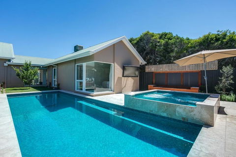 Royadie Resort - Pool Spa Tennis 500m To Beach - Accommodation Gold Coast 2