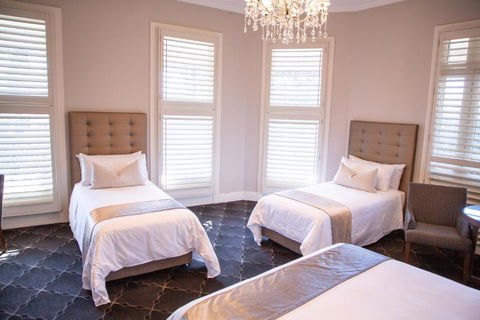 Royal Hotel Randwick - Gold Coast 4U 1