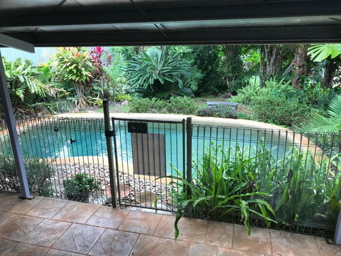 Royal Palm Cottage, Entire Two Bedroom 2 Bathroom House With Pool - Accommodation Gold Coast 0
