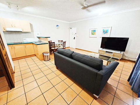 Royal Palm Villas - Accommodation Gold Coast 0