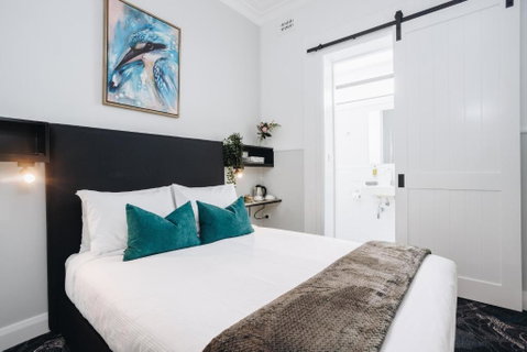 Royal Hotel Wyong - Accommodation Gold Coast 0