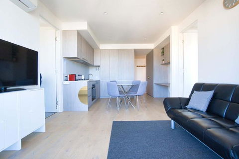 Rundle Retreat - 2BR Apartment With Stunning Views - 1 Gold Coast 3