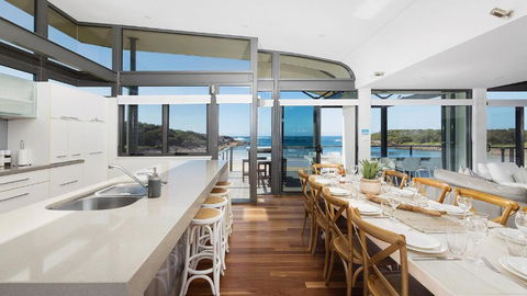 Sails On The Beachfront - Exclusive Seaside Home - Accommodation Gold Coast 2