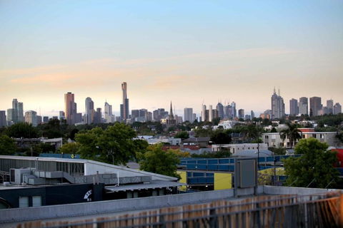 Saint George - The Townhouse - 1 Gold Coast 0