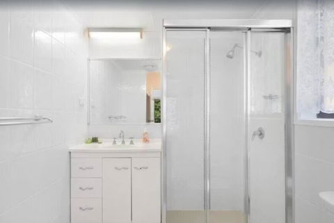 Salerno - Hosted By Burleigh Letting - Gold Coast 4U 3