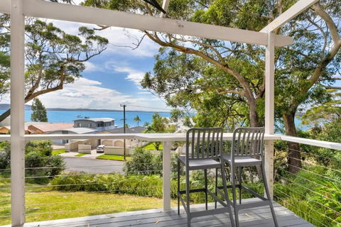 Sally Beach House With Ocean Views - Accommodation Gold Coast 0