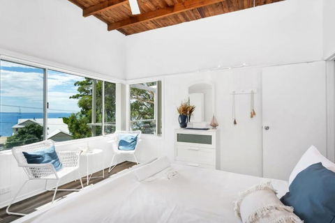 Sally Beach House With Ocean Views - Accommodation Gold Coast 1