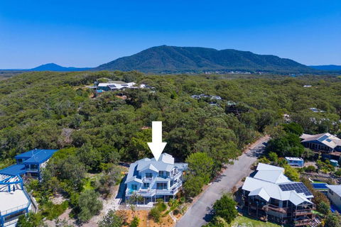 Salt Spray - Accommodation Gold Coast 1