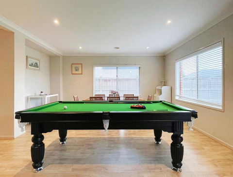 Saltwater Coast House By GoodLive - Gold Coast 4U 2