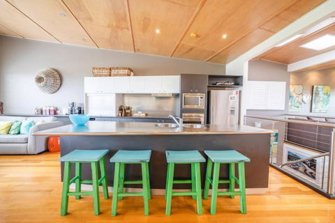 Saltwater 5 - Sleeps 8 - Close To Main Beach - Accommodation Gold Coast 1