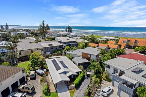 Salty Crab Bungalow - Accommodation Gold Coast 3